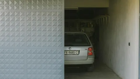 Garage door track with rollers, diagnostic for a door that came off the track